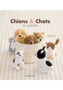 Chiens et chats en peluche